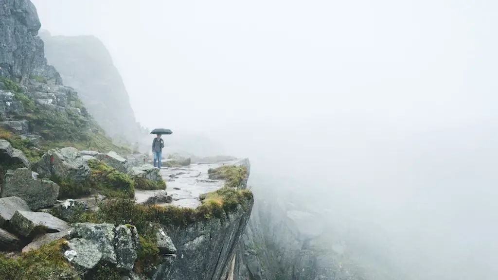 What hotel offers lunch atop the matterhorn?