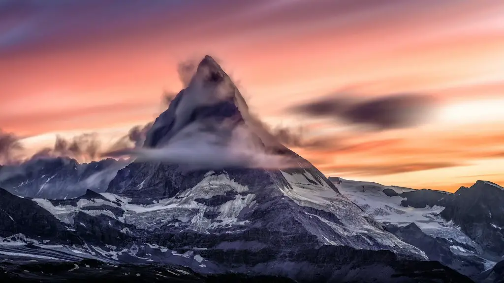 How did the crater on mount fuji form?