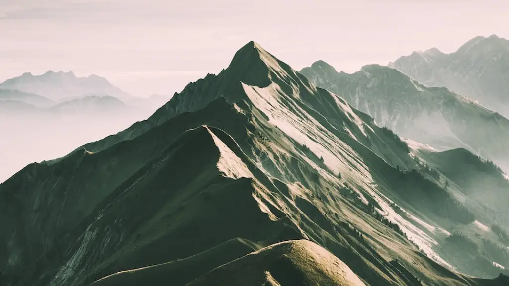 How to build a matterhorn mountain?