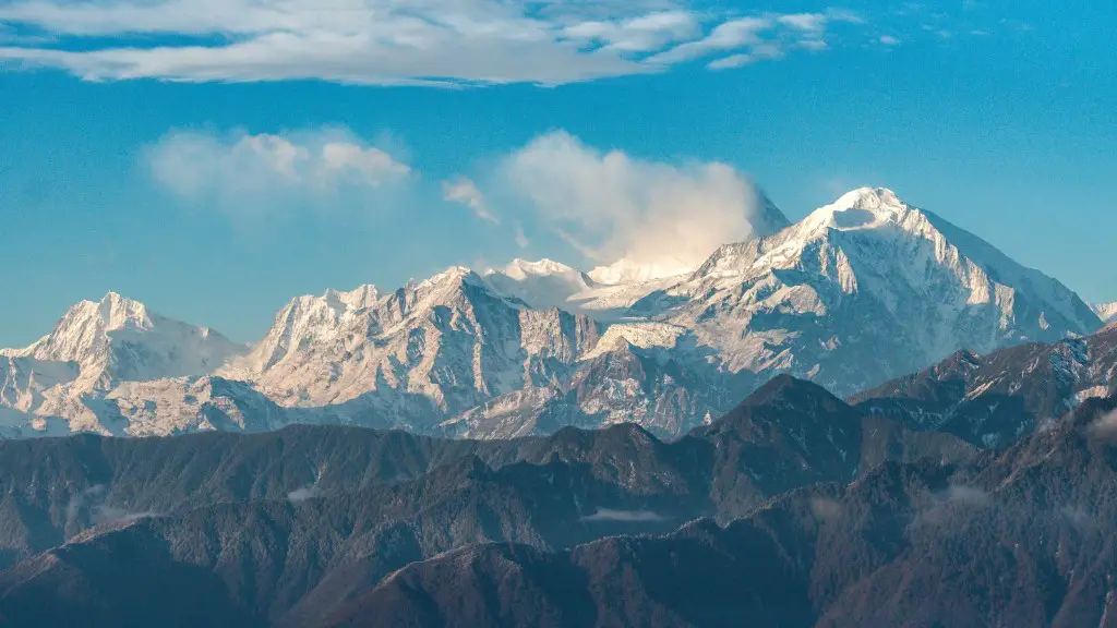 How long is the hike up mount everest?